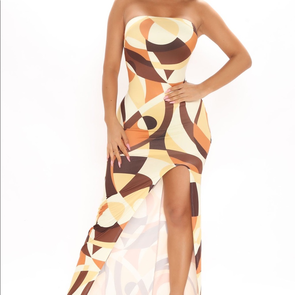FASHION NOVA “LET ME BE” MAXI DRESS ( Pucci inspired )